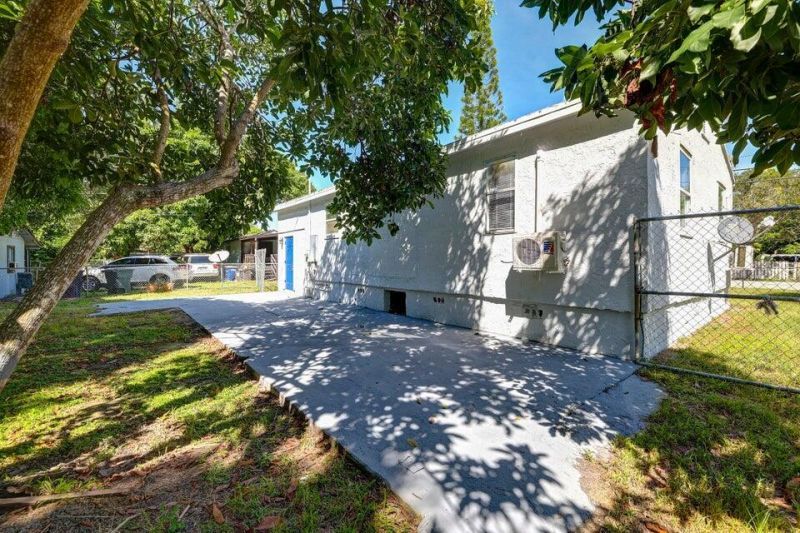 305 N 13th Street, Fort Pierce, FL 34950 Photo