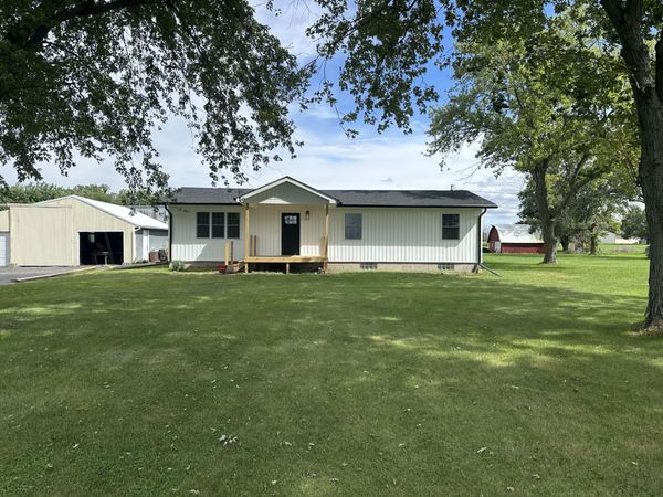 375 N 650 W , Valparaiso, IN 46385