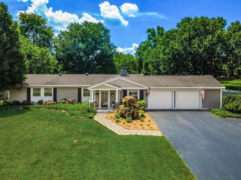 623 Park Road , Worthington, OH 43085 Photo 2