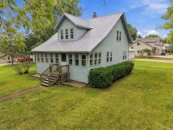 120 South Street, Cambridge, WI 53523