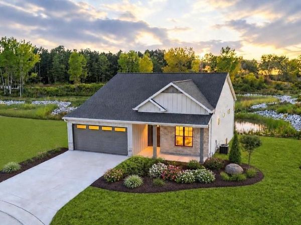 313 DEER SHED TRAIL, Green Bay, WI 54311