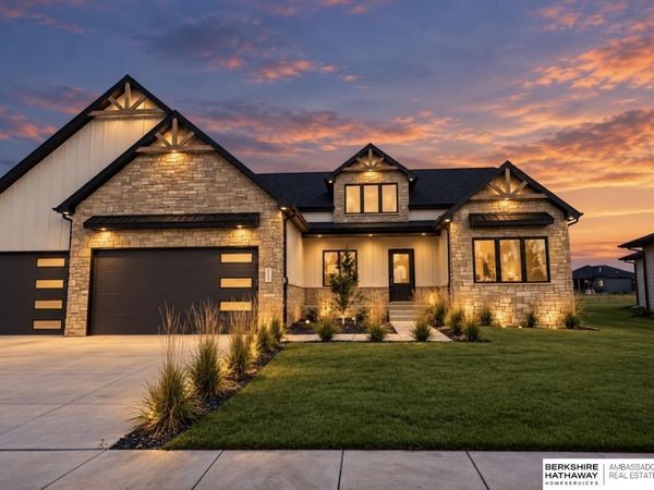 3620 Tree Line Drive, Lincoln, NE 68516