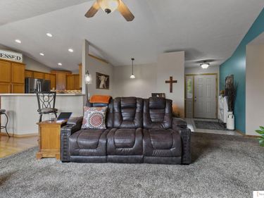 5948 S 81st Street, Lincoln, NE 68516