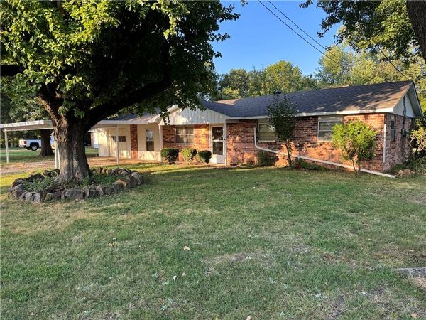 5094 Central Drive, Springdale, AR 72762