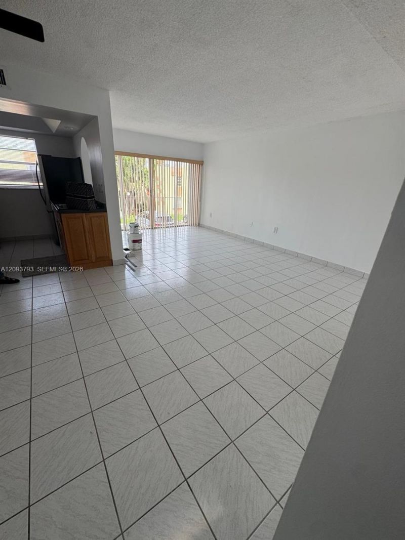 9321 SW 4th St, Unit 215C, Miami, FL 33174 Photo