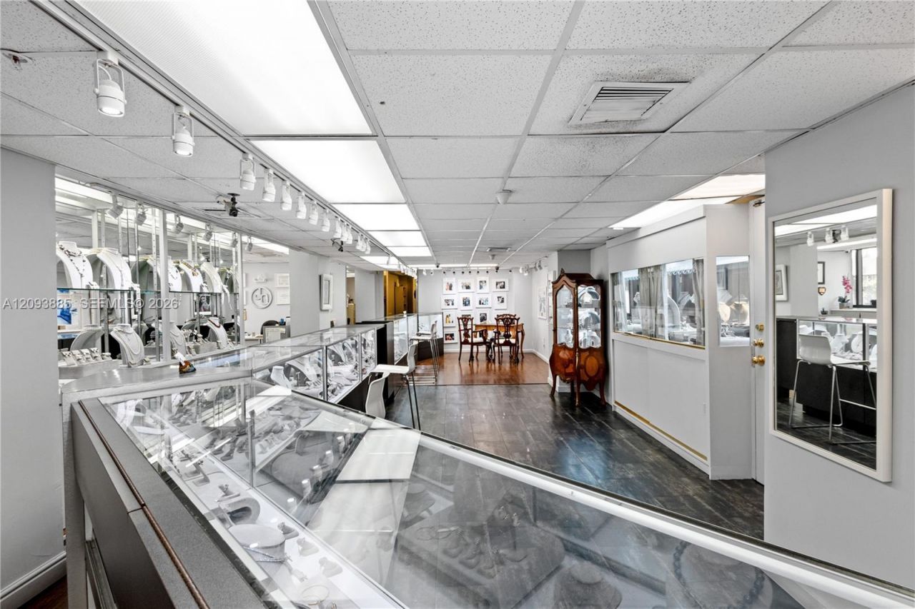 36 NE 1st Street, Miami, FL 33132 Photo