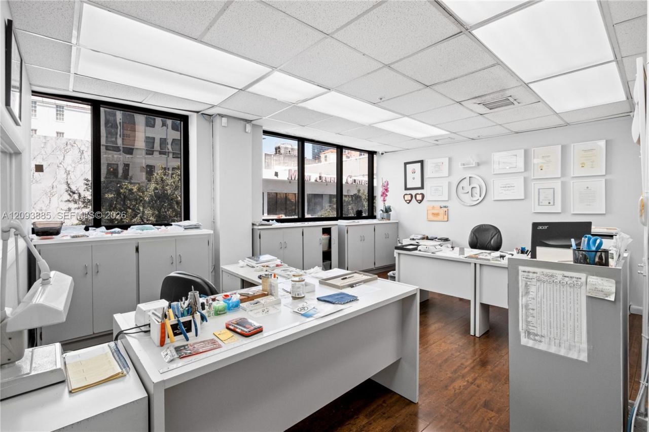 36 NE 1st Street, Miami, FL 33132 Photo