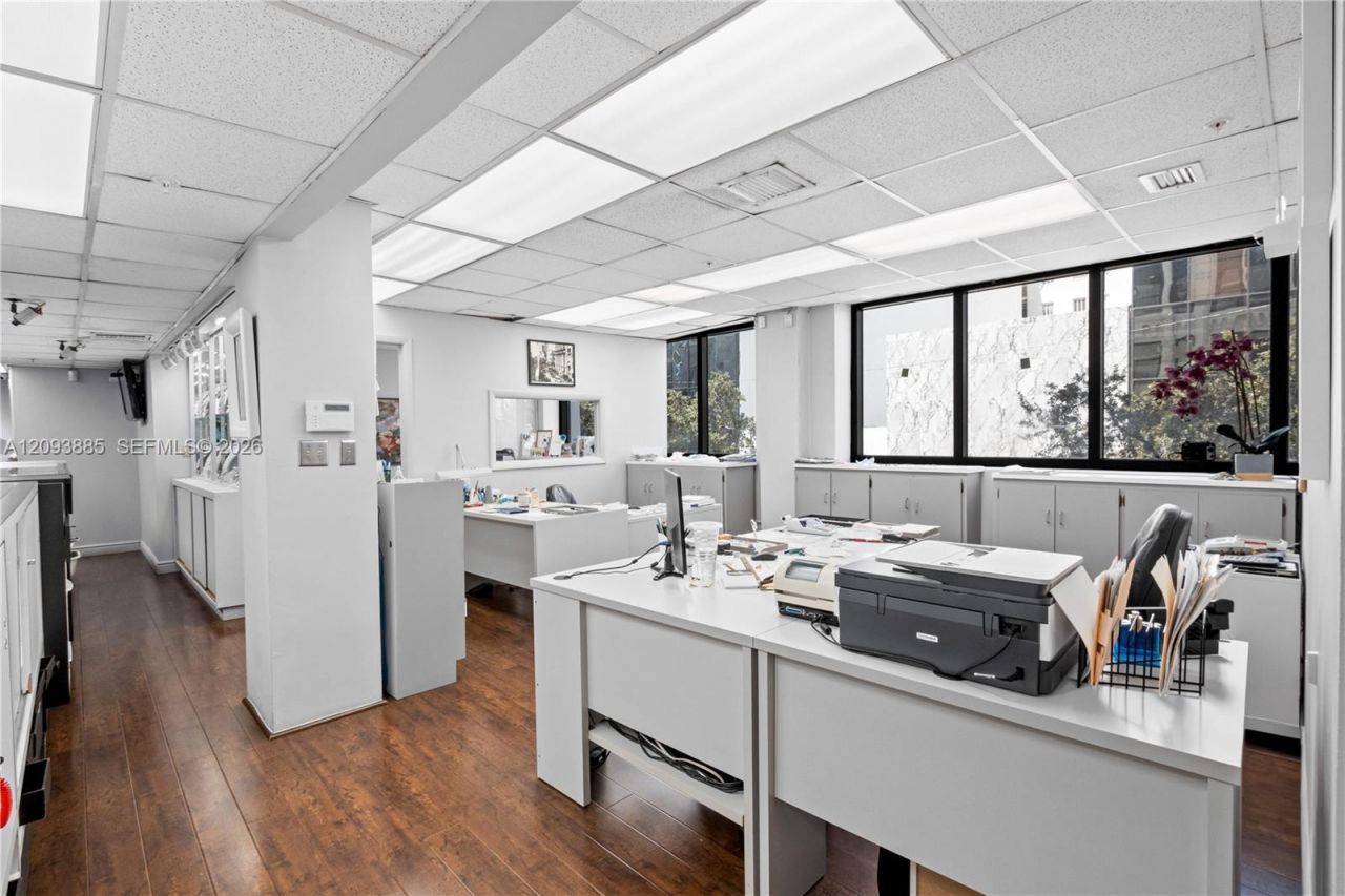 36 NE 1st Street, Miami, FL 33132 Photo