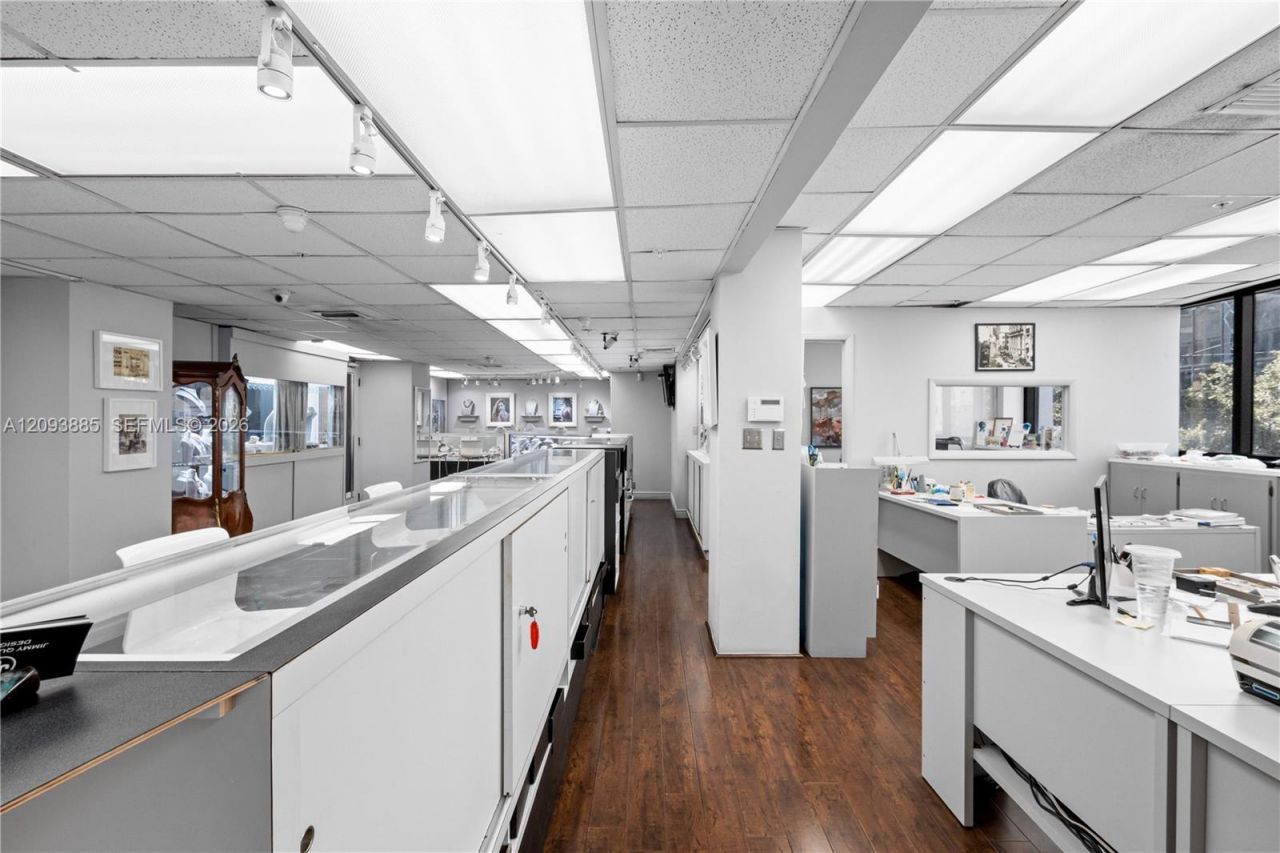 36 NE 1st Street, Miami, FL 33132 Photo