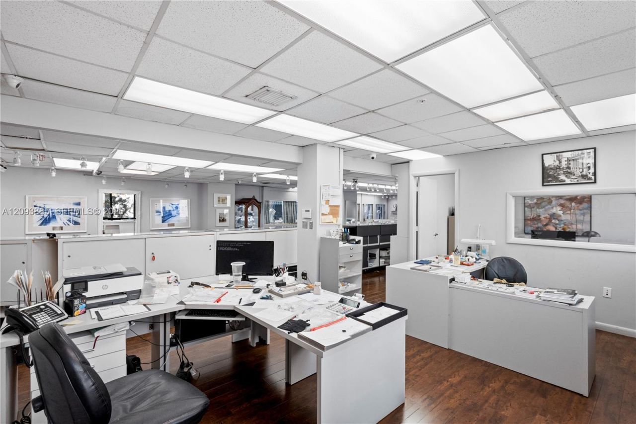 36 NE 1st Street, Miami, FL 33132 Photo