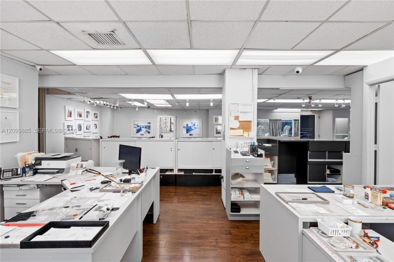 36 NE 1st Street, Miami, FL 33132 Photo