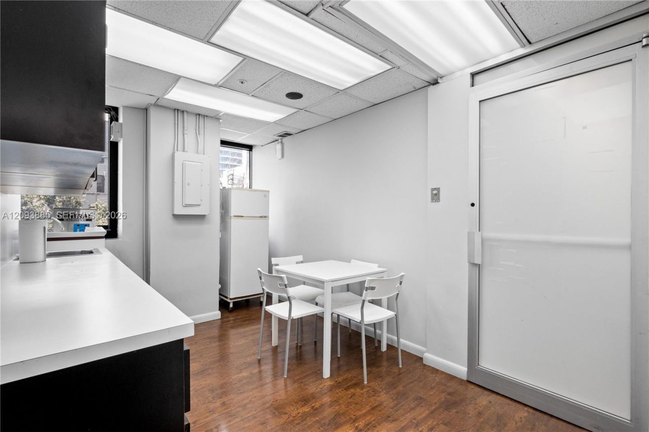 36 NE 1st Street, Miami, FL 33132 Photo