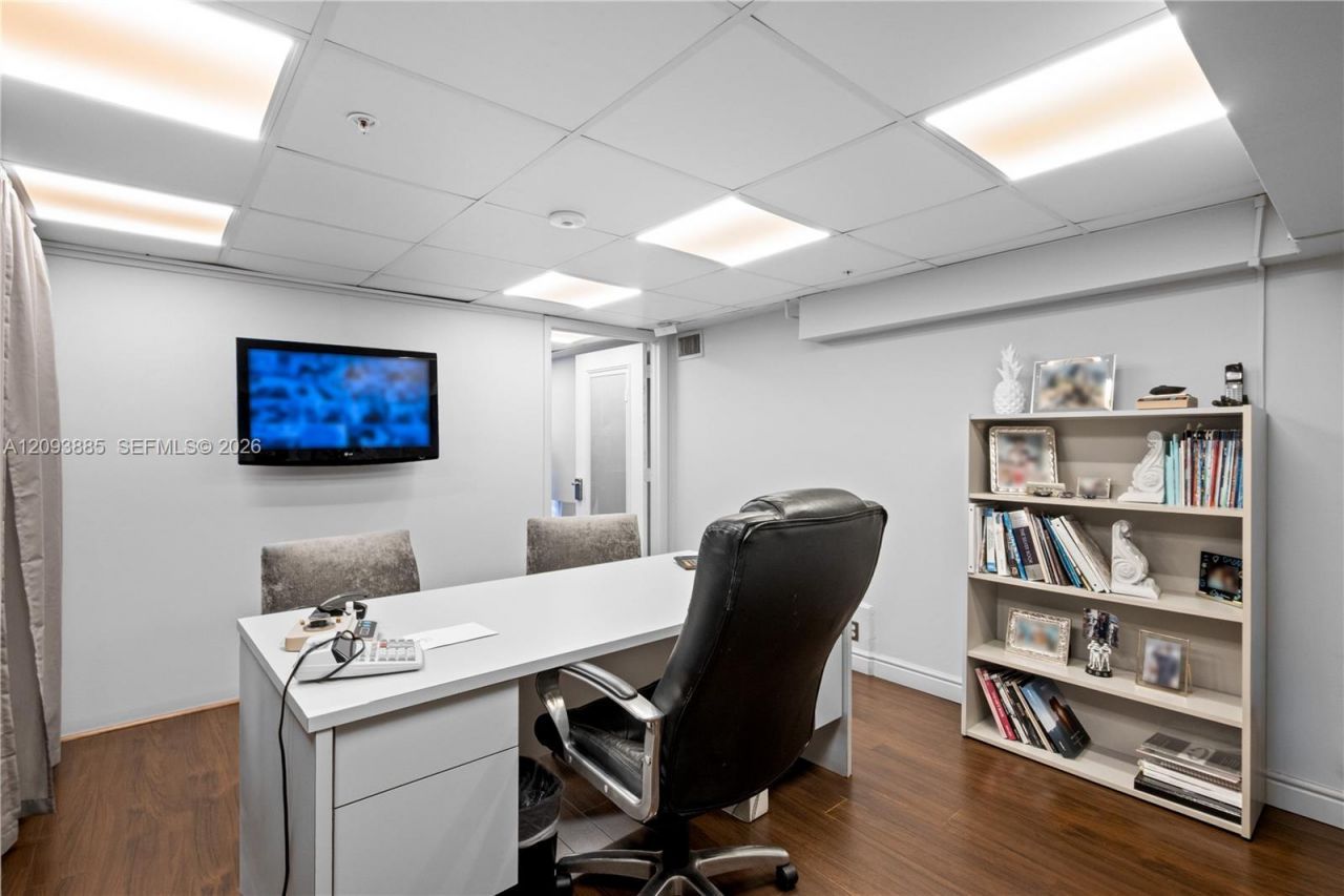 36 NE 1st Street, Miami, FL 33132 Photo