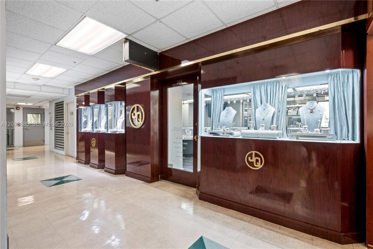 36 NE 1st Street, Miami, FL 33132 Photo
