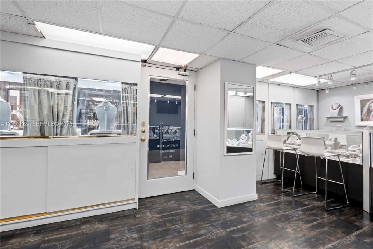 36 NE 1st Street, Miami, FL 33132 Photo