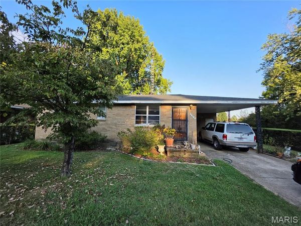 224 Marion Avenue , Sikeston, MO 63801