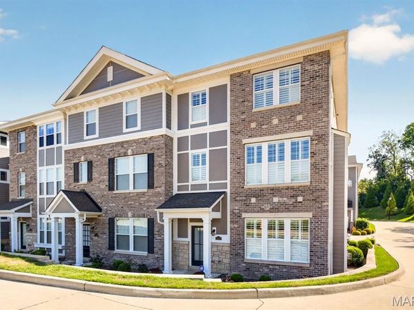 11201 Talamore Circle, Unit 1, Frontenac, MO 63131