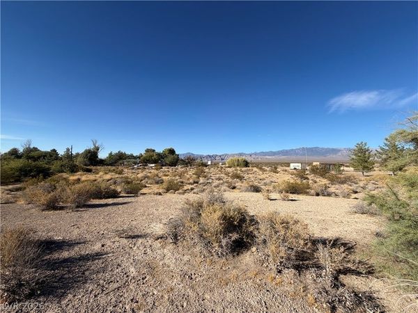 6090 E H S Lane, Pahrump, NV 89061