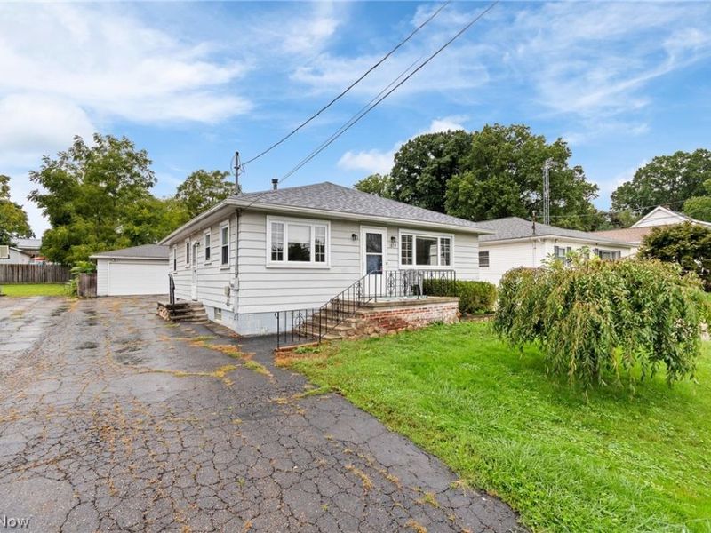 1854 Maurice Street, Cuyahoga Falls, OH 44221 Photo 2