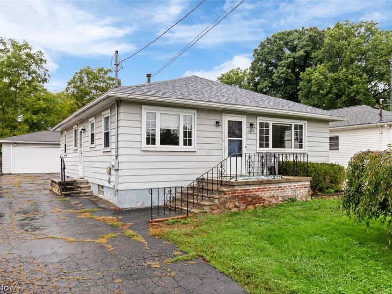 1854 Maurice Street, Cuyahoga Falls, OH 44221 Photo 3