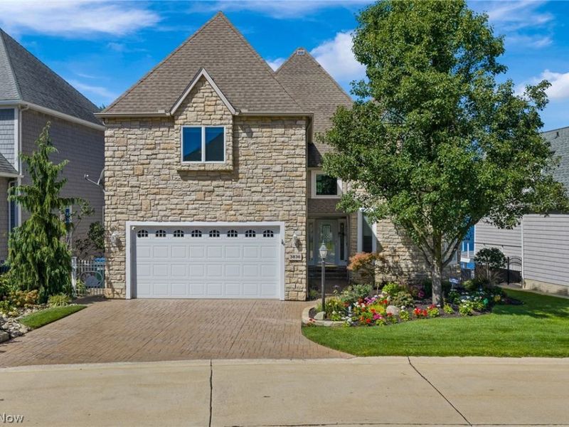 3836 Heron Watch Drive, Akron, OH 44319 Photo 3
