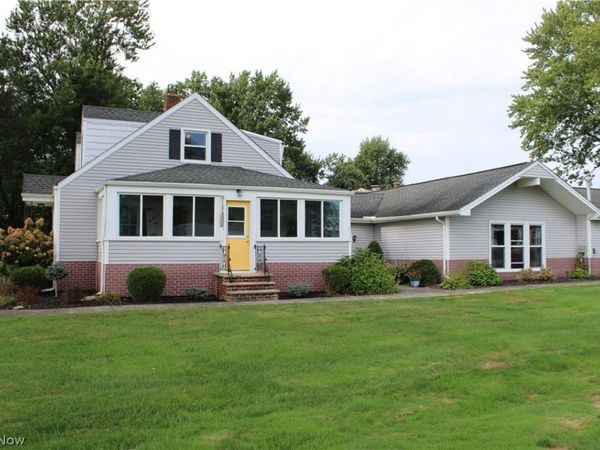 542 Lee Lore Drive , Chippewa Lake, OH 44215