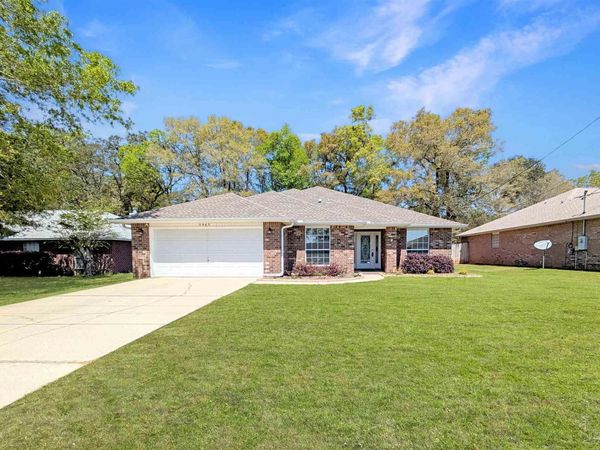 5963 Ashton Woods Cir, Milton, FL 32570