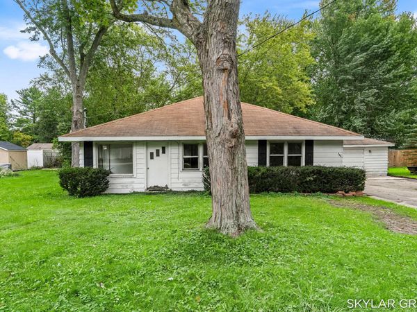 404 Park Street, Coopersville, MI 49404