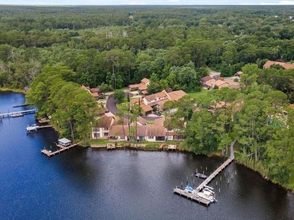 9 Hidden Cove Circle, Valparaiso, FL 32580