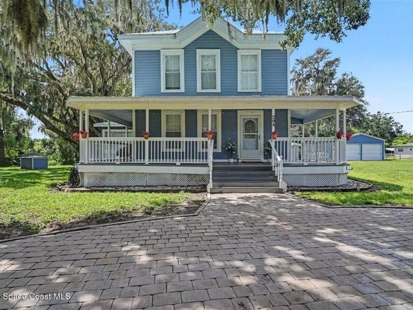 208 S Gaines Street , Oak Hill, FL 32759