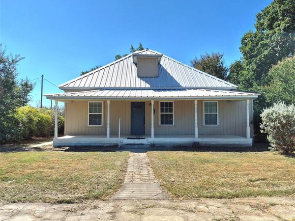 408 E Housley Street, Strawn, TX 76475