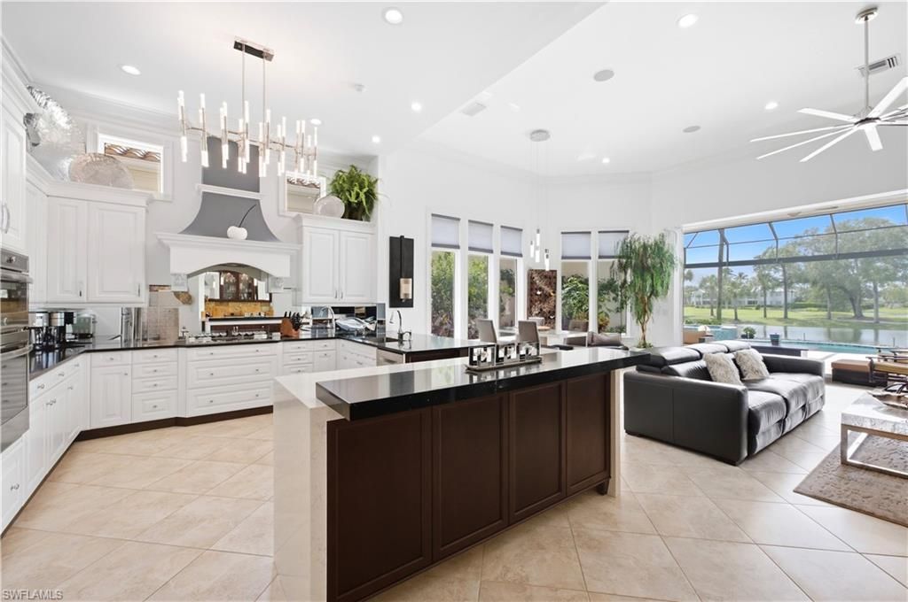 9081 Terranova Dr, Naples, FL 34109 Photo