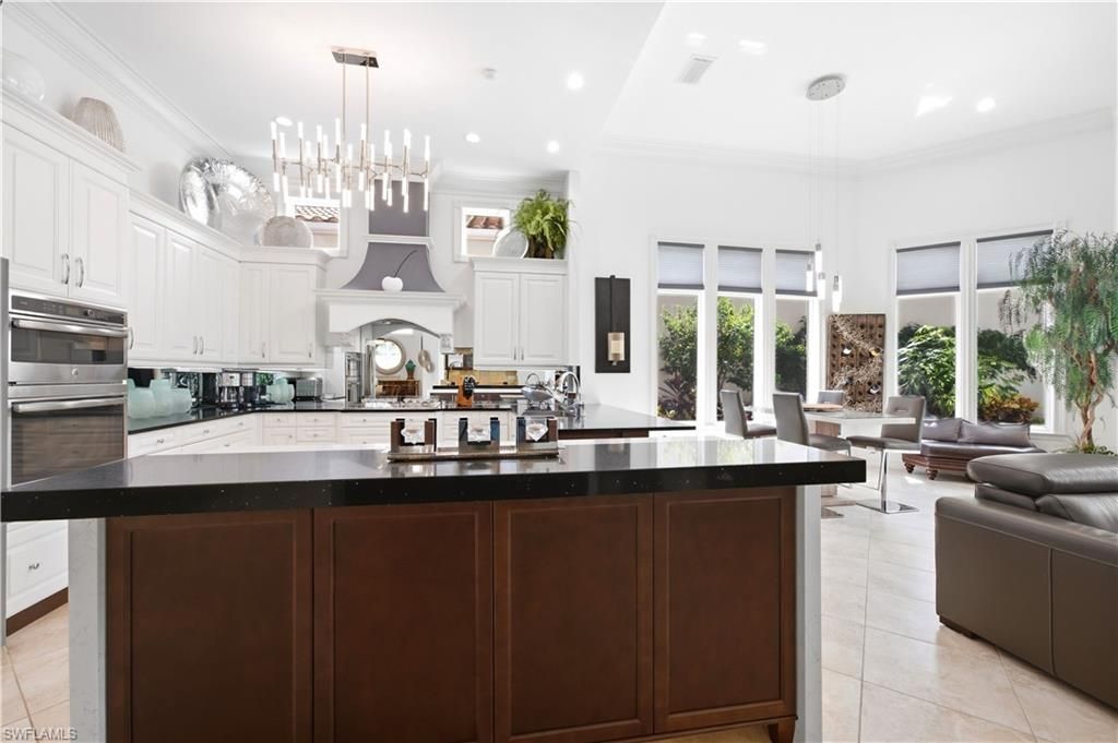 9081 Terranova Dr, Naples, FL 34109 Photo