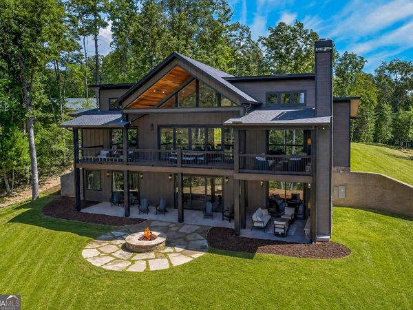560 Horatio Drive, Blue Ridge, GA 30513