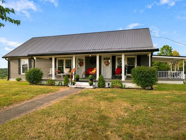 2412 Maysville Rd , Dickson, TN 37055