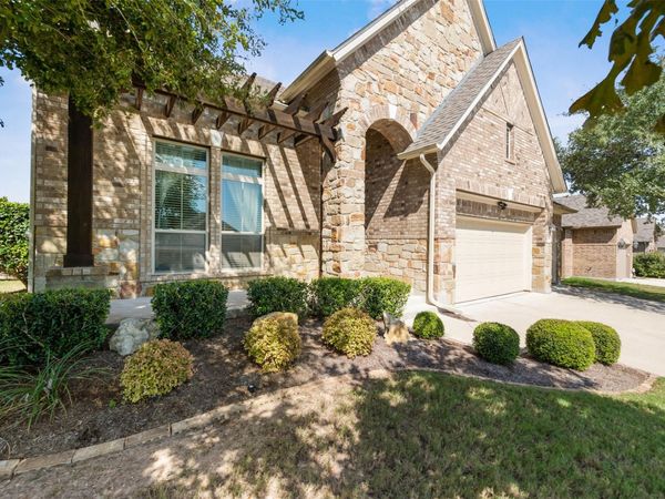 150 Drury LN , Austin, TX 78737