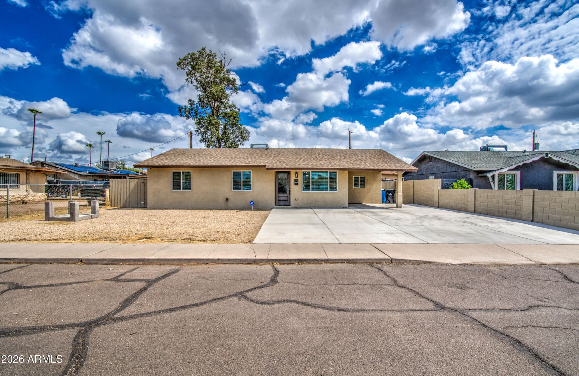 3245 N 43rd Avenue, Phoenix, AZ 85031 Main Photo
