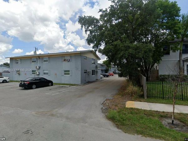 1935 SW 5th Pl, Unit 6, Fort Lauderdale, FL 33312