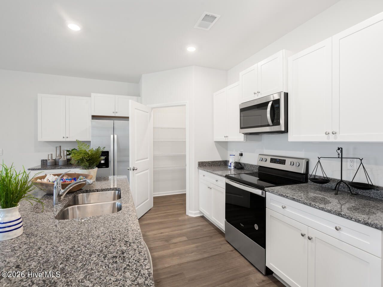 525 Tea Tree Circle Photo 6