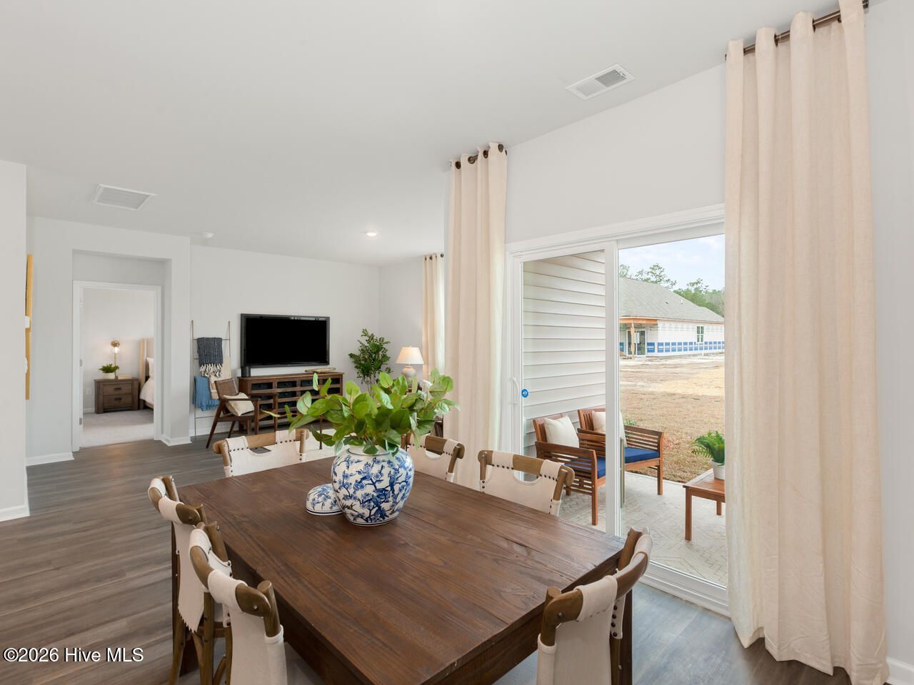 525 Tea Tree Circle Photo 8