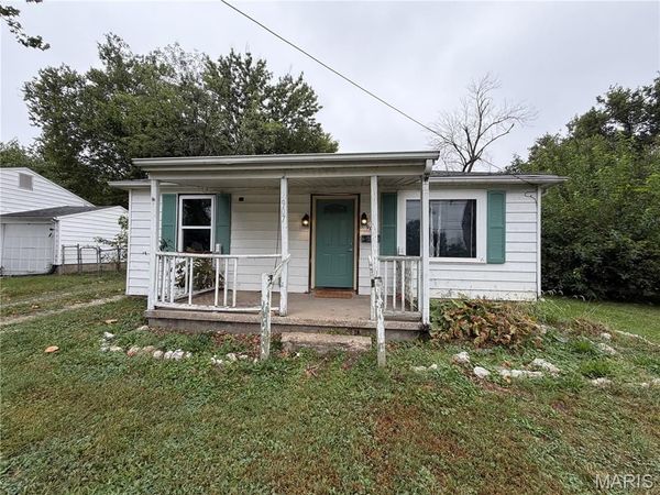 907 Fairground Street , Mexico, MO 65265