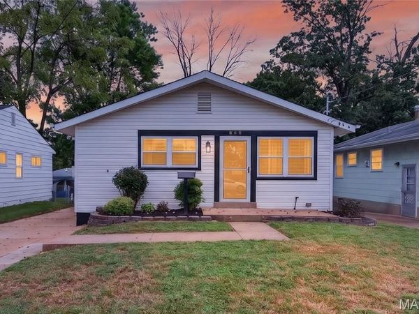 908 Des Peres Drive, St Louis, MO 63131