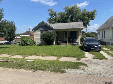 8631 N 31st Street, Omaha, NE 68112