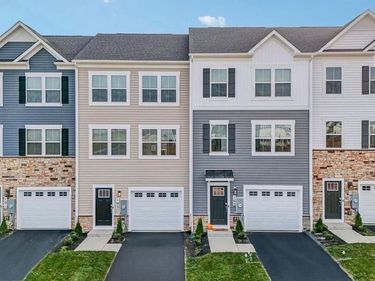 104 BOWERS STREET , STEPHENS CITY, VA 22655