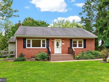 530 FAIRVIEW ROAD, GLENMOORE, PA 19343