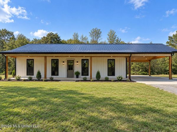 113 Bull Horn Drive, Como, MS 38619