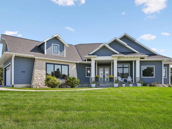4835 Shelley Court, Waterloo, IA 50701