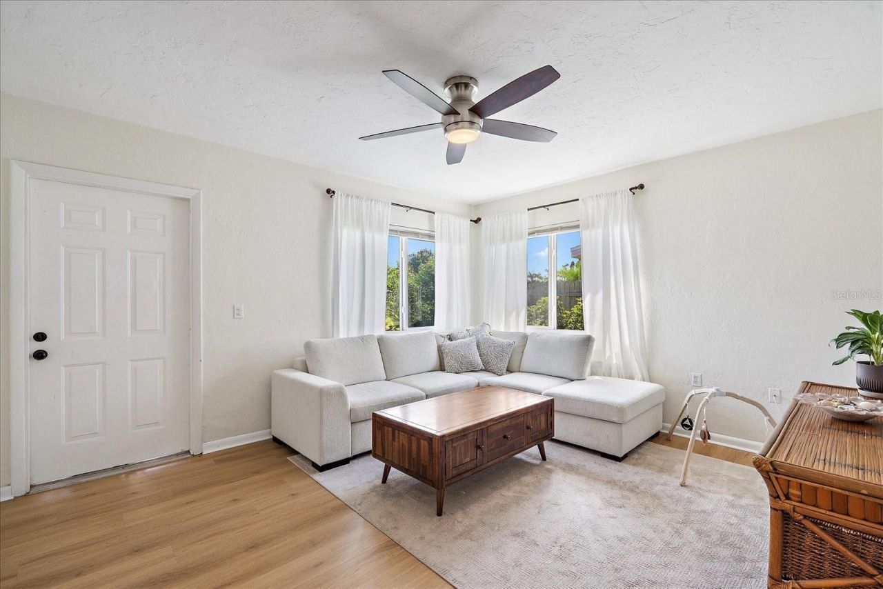 5932 Richard Place, Sarasota, FL 34231 Photo
