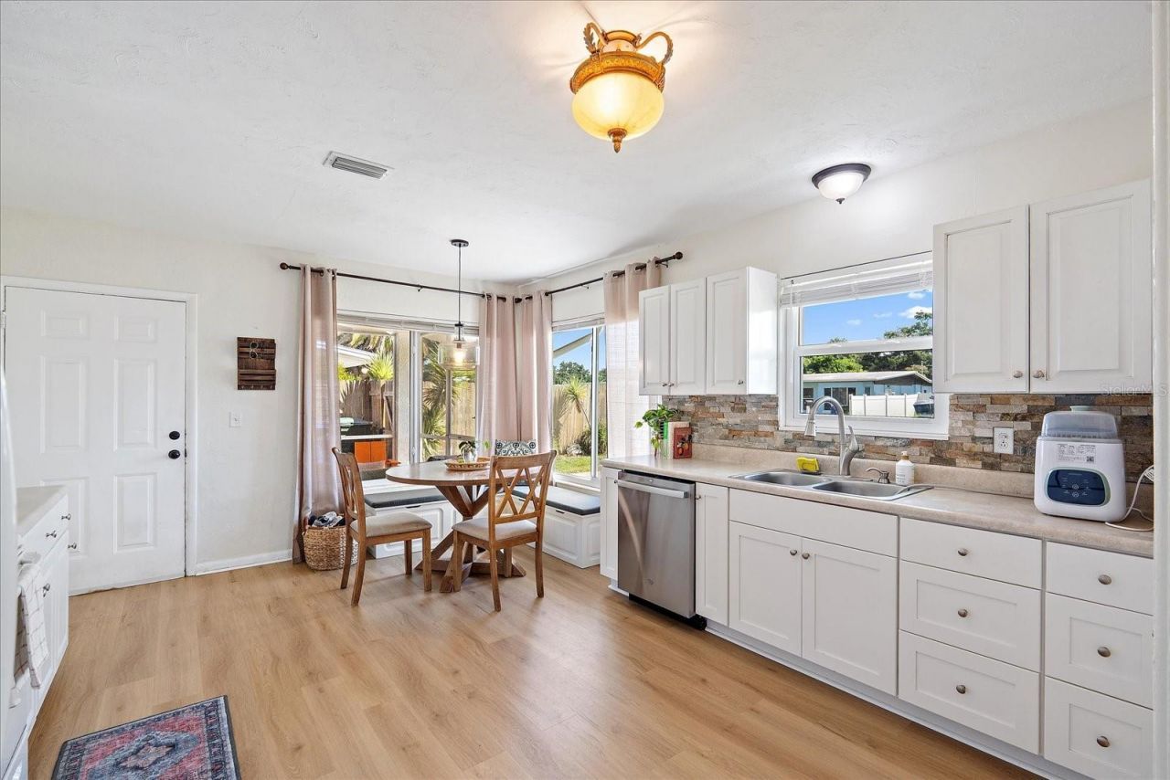 5932 Richard Place, Sarasota, FL 34231 Photo