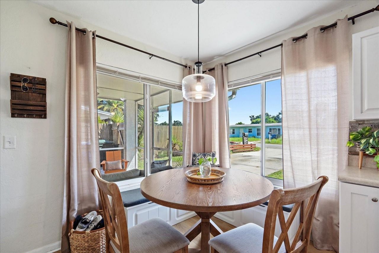 5932 Richard Place, Sarasota, FL 34231 Photo